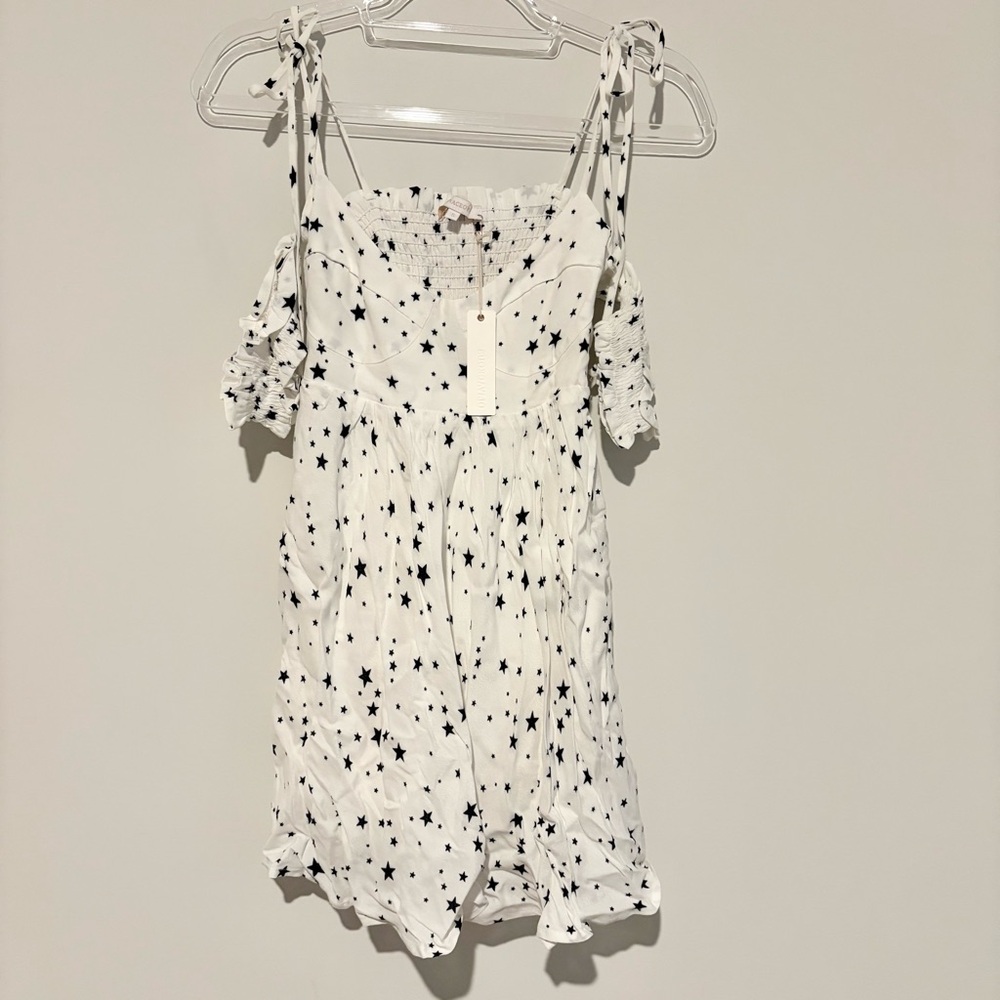 Olivaceous cold shoulder tie strap Romper white Black Star‎ Pattern size small